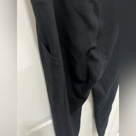 Lou & Grey Black Leggings Form-Fitting Stretch w/ Side Pockets sz Med - Picture 3 of 8